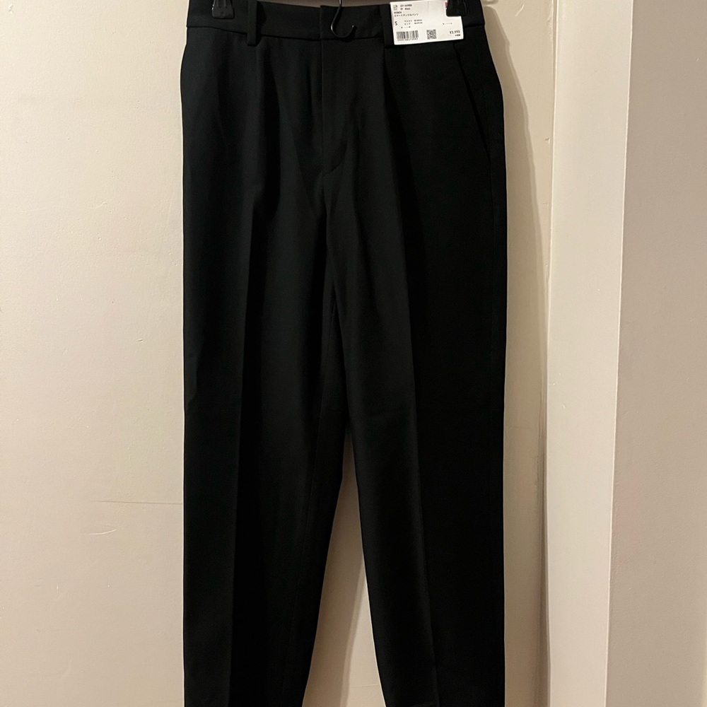 Uniqlo Black Smart Ankle Pants
